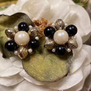 Vintage clip back earrings w/faux pearls/gold metal beads/black plastic beads 1”